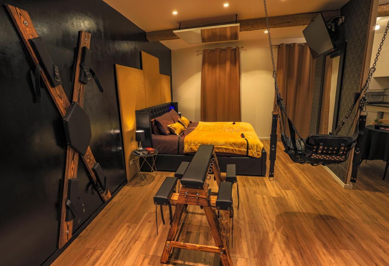 Apartment La Loveroom Bdsm Grassoise 